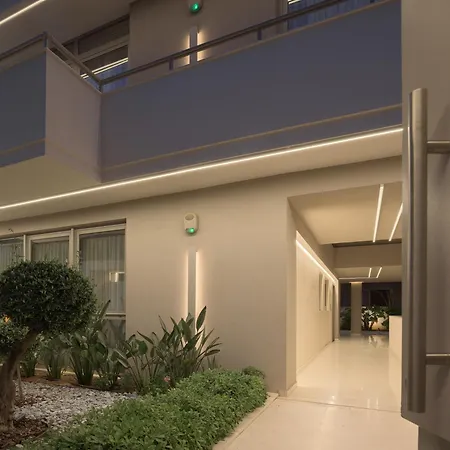 Apartment Leste Urban Living, A Stylish For 2, Centraly Located, With Private Parking!
