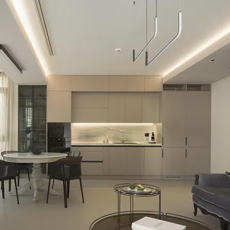 Leste Urban Living, A Stylish For 2, Centraly Located, With Private Parking! *